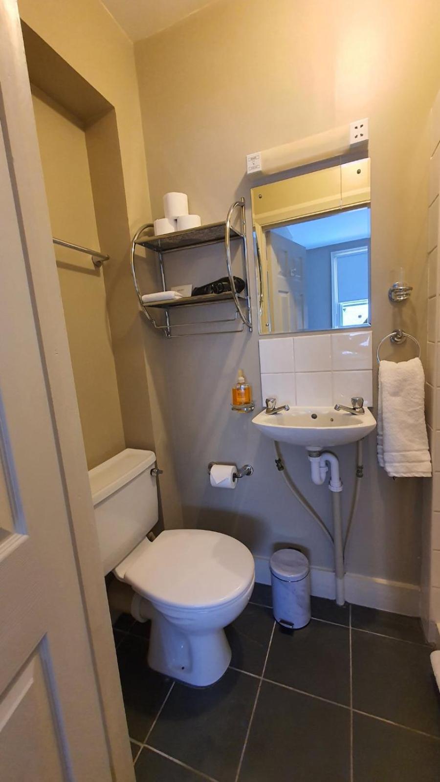 Amherst 3* Reading