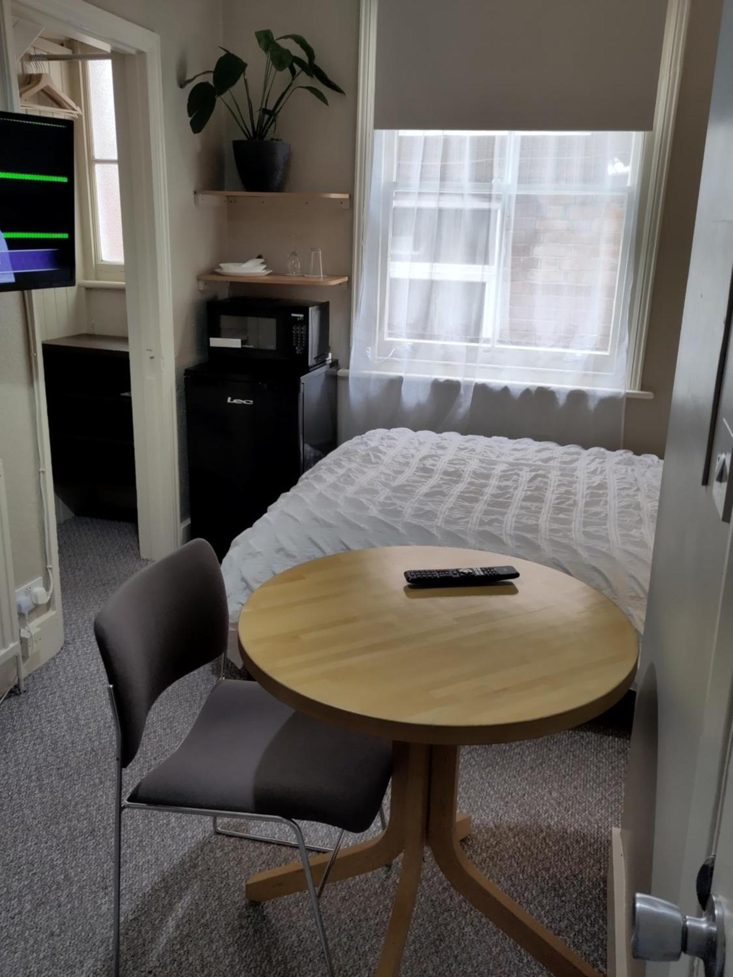 Pensión Amherst 3*